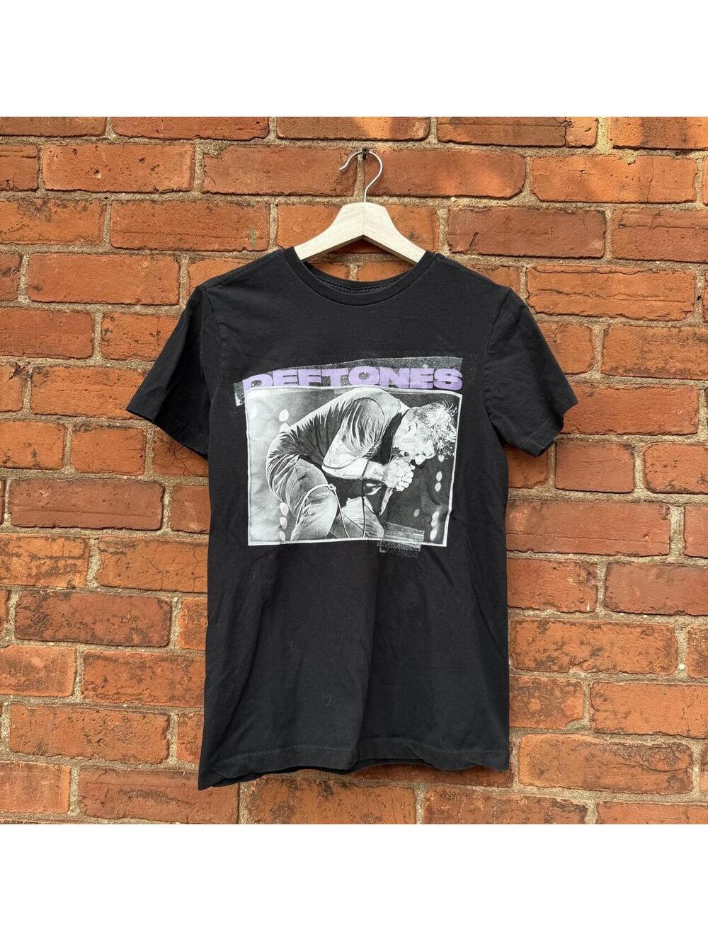 Deftones chino t shirt Small